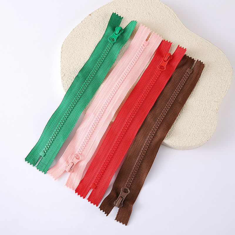 Reliable Decorative #5 Resin Teeth Close End Zippers With Luxurious Touch